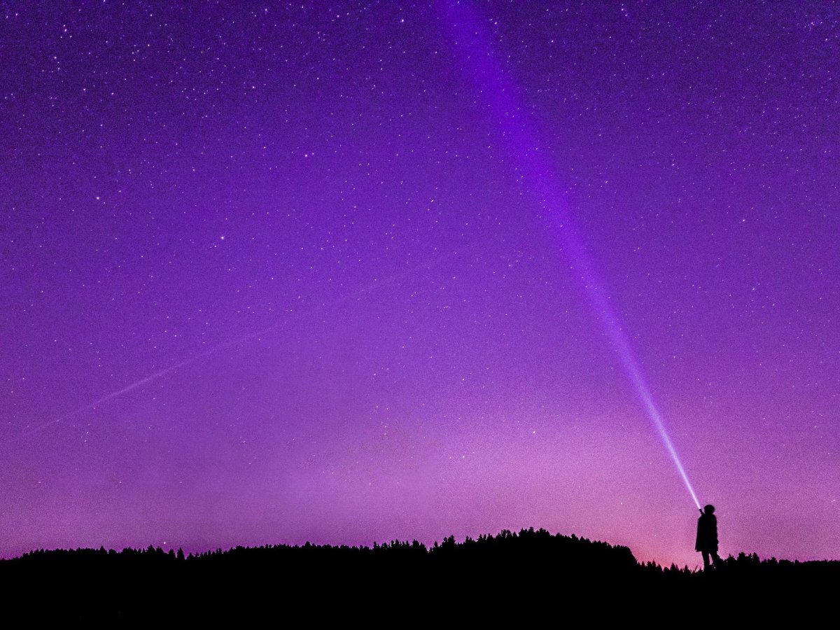 In search of mega throwers and flooders: the world’s furthest distance and brightest&nbsp;flashlights