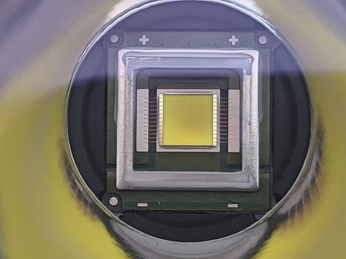 Big list of Luminus SBT90.2&nbsp;flashlights